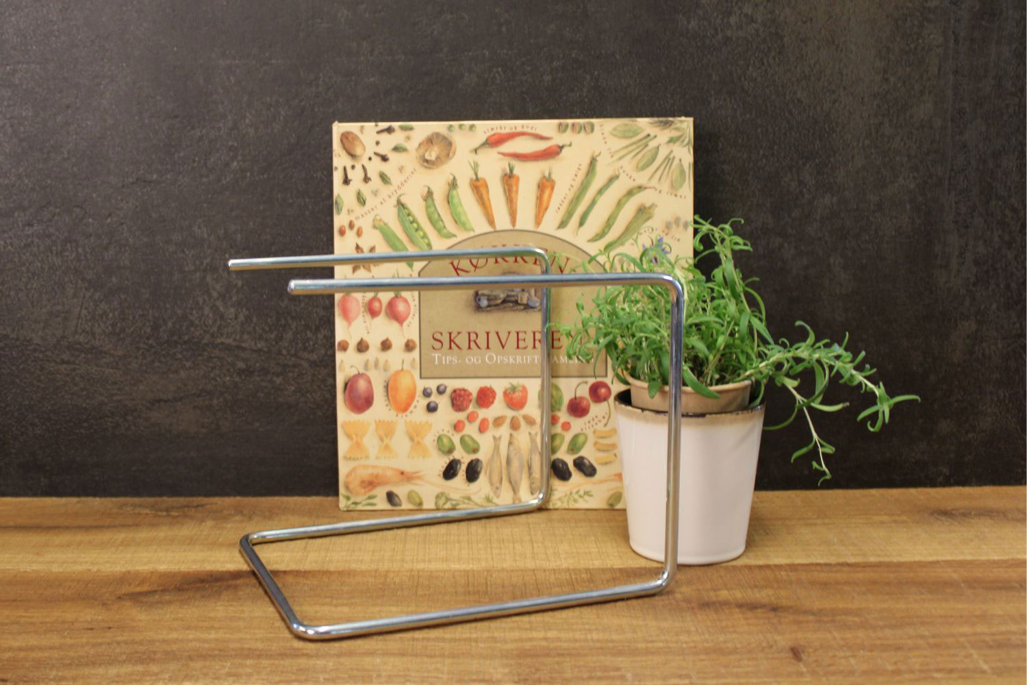 Serveringsartikler i st�l 